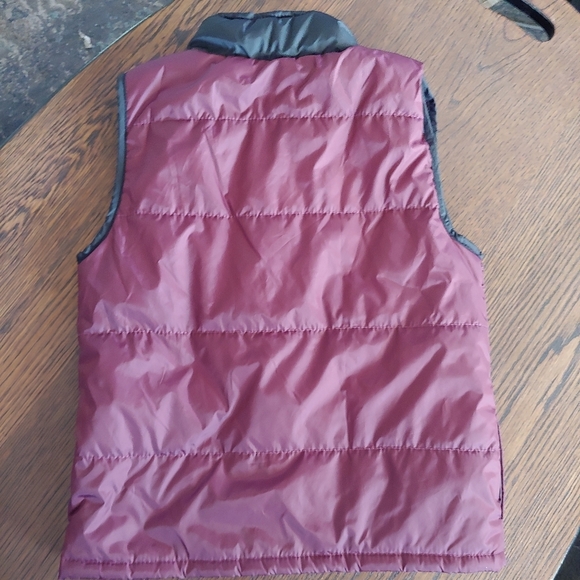 Avalanche Burgundy and Black Puffer Zip-Up Winter Vest Size Kids 7 - Picture 2 of 5